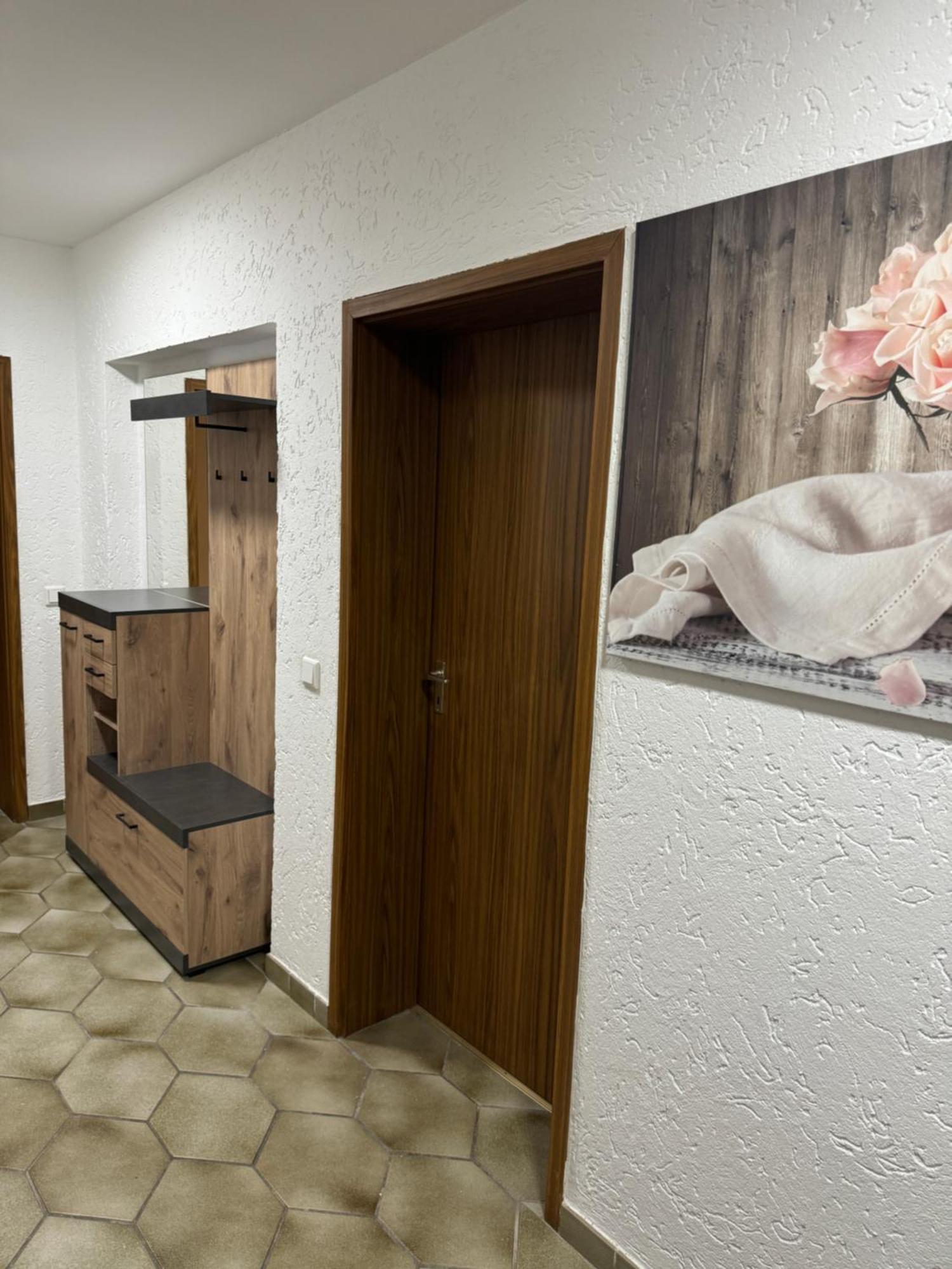 Laras Voll Ausgestattete Gartenwohnung Mit Wlan Und Tv Werne 外观 照片